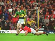 16 June 2002; Tomás î SŽ of Kerry in action against Martin Cronin of Cork during the Bank of Ireland Munster Senior Football Championship Semi-Final match between Kerry and Cork at Fitzgerald Stadium in Killarney, Kerry. Photo by Brendan Moran/Sportsfile