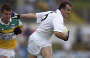 22 June 2002; Tom Harris of Kildare in action against Alan McNamee of Offaly during the Bank of Ireland Leinster Senior Football Championship Semi-Final Replay match between Kildare and Offaly at Nowlan Park in Kilkenny. Photo by Damien Eagers/Sportsfile