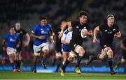 16 June 2017; Ardie Savea of New Zealand on his way to scoring his side's third try during the International Test match between the New Zealand All Blacks and Samoa at Eden Park in Auckland, New Zealand. Photo by Stephen McCarthy/Sportsfile