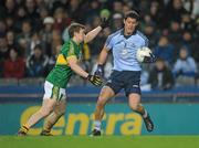 4 February 2012; Rory O'Carroll, Dublin, in action against James O'Donoghue, Kerry. Allianz Football League, Division 1, Round 1, Dublin v Kerry, Croke Park, Dublin. Picture credit: Stephen McCarthy / SPORTSFILE