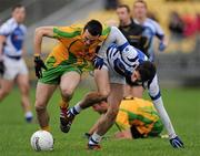 12 February 2012; David Walsh, Donegal, in action against Conor Boyle, Laois. Allianz Football League, Division 1, Round 2, Donegal v Laois, O'Donnell Park, Letterkenny, Co. Donegal. Picture credit: Oliver McVeigh / SPORTSFILE