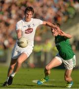 17 June 2017; Paddy Brophy of Kildare in action against Conor McGill of Meath during the Leinster GAA Football Senior Championship Semi-Final match between Meath and Kildare at Bord na Móna O'Connor Park in Tullamore, Co Offaly. Photo by Piaras Ó Mídheach/Sportsfile