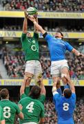 25 February 2012; Stephen Ferris, Ireland, and Alessandro Zanni, Italy, contest a lineout. RBS Six Nations Rugby Championship, Ireland v Italy, Aviva Stadium, Lansdowne Road, Dublin. Picture credit: Brendan Moran / SPORTSFILE