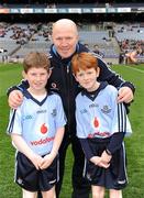 11 March 2012; Mascots Sean Geoghan, left, and Tiernan Ryan, both from Skerries, with Dublin masseur Michael Carruth. Allianz Hurling League Division 1A, Round 2, Croke Park, Dublin. Picture credit: Ray McManus / SPORTSFILE