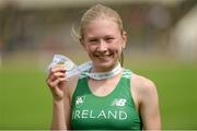 15 July 2017; Aimee Hayde of St Mary's Newport, Co Tipperary, with her medal after claiming second place in the Girls 1500m event during the SIAB T&F Championships at Morton Stadium in Santry, Co. Dublin. Photo by Piaras Ó Mídheach/Sportsfile