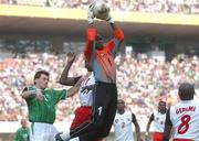 1 June 2002; Cameroon goalkeeper Boukar Alioum gathers possession ahead of Kevin Kilbane of Republic of Ireland during the FIFA World Cup 2002 Group E match between Republic of Ireland and Cameroon at Big Swan Stadium in Niigata, Japan. Photo by David Maher/Sportsfile