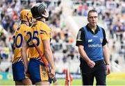 22 July 2017; Clare joint manager Gerry O'Connor looks to his substitutes Jason McCarthy, left, and Shane Golden during the GAA Hurling All-Ireland Senior Championship Quarter-Final match between Clare and Tipperary at Páirc Uí Chaoimh in Cork. Photo by Stephen McCarthy/Sportsfile