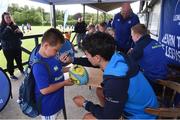 26 July 2017; Leinster's Joey Carbery signs an autograph for Jovanhy Fuentes-Kavanagh during the Bank of Ireland Leinster Rugby Summer Camp at Kilkenny RFC in Kilkenny. Photo by Matt Browne/Sportsfile