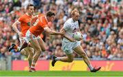 29 July 2017; Keith Cribbin of Kildare gets past Niall Grimley, centre, and Charlie Vernon of Armagh during the GAA Football All-Ireland Senior Championship Round 4B match between Armagh and Kildare at Croke Park in Dublin. Photo by Piaras Ó Mídheach/Sportsfile