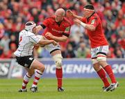8 April 2012; Rory Best, Ulster, and Paul O'Connell, Munster, tussle off the ball during the game. Heineken Cup Quarter-Final, Munster v Ulster, Thomond Park, Limerick. Picture credit: Diarmuid Greene / SPORTSFILE