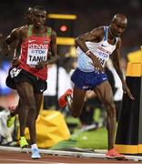 4 August 2017; Mo Farah of Great Britain reacts after clipping heels during the final lap of the final of the Men's 10,000m event during day one of the 16th IAAF World Athletics Championships at the London Stadium in London, England. Photo by Stephen McCarthy/Sportsfile