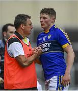 5 August 2017; Kerry manager Jimmy Keane congratulates goal scorer Conor Cox of Kerry as he is substituted during the GAA Football All-Ireland Junior Championship Final match between Kerry and Meath at O’Moore Park in Portlaoise, Laois. Photo by Sam Barnes/Sportsfile
