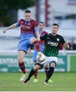 18 August 2017; Richie Purdy of Drogheda United in action against Aaron Greene of Bray Wanderers during the SSE Airtricity League Premier Division match between Bray Wanderers and Drogheda United at Carlisle Grounds, in Bray, Co. Wicklow. Photo by Piaras Ó Mídheach/Sportsfile