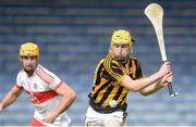 19 August 2017; Richie Leahy of Kilkenny scores his side's third goal despite Paddy Turner of Derry during the Bord Gáis Energy GAA Hurling All-Ireland U21 Championship Semi-Final match between Kilkenny and Derry at Semple Stadium in Tipperary. Photo by Piaras Ó Mídheach/Sportsfile