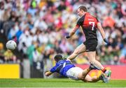 20 August 2017; Colm Boyle of Mayo shoots to score his side's second goal despite the attention of Paul Murphy of Kerry during the GAA Football All-Ireland Senior Championship Semi-Final match between Kerry and Mayo at Croke Park in Dublin. Photo by Stephen McCarthy/Sportsfile