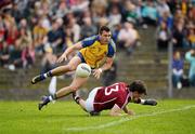 20 May 2012; Ian Kilbride, Roscommon, collides with Seán Armstrong, Galway. Connacht GAA Football Senior Championship Quarter-Final, Roscommon v Galway, Dr. Hyde Park, Roscommon. Picture credit: Barry Cregg / SPORTSFILE