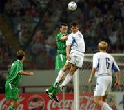 7 September 2002; Gary Breen of Republic of Ireland in action against Alexander Kerzhakov of Russia during the UEFA European Championship 2004 Qualifier Group 10 match between Russia and Republic of Ireland at the Lokomotiv Moscow Stadium in Moscow, Russia. Photo by David Maher/Sportsfile