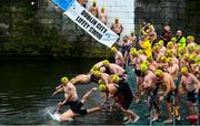 9 September 2017; A general view of the start of the Jones Engineering 98th Dublin City Liffey Swim organised by Leinster Open Sea and supported by Jones Engineering, Dublin City Council and Swim Ireland. Photo by Sam Barnes/Sportsfile