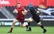 16 September 2017; Chris Farrell of Munster is tackled by Justin Tipuric of Ospreys during the Guinness PRO14 Round 3 match between Ospreys and Munster at Liberty Stadium in Swansea. Photo by Ben Evans/Sportsfile