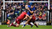 7 October 2017; Robbie Henshaw of Leinster is tackled by Dave Kilcoyne and Tyler Bleyendaal of Munster during the Guinness PRO14 Round 6 match between Leinster and Munster at the Aviva Stadium in Dublin. Photo by Brendan Moran/Sportsfile