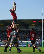 15 October 2017; Peter O’Mahony of Munster takes the ball in a lineout during the European Rugby Champions Cup Pool 4 Round 1 match between Castres Olympique and Munster at Stade Pierre Antoine in Castres, France. Photo by Brendan Moran/Sportsfile