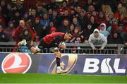 21 October 2017; Conor Murray of Munster on his way to scoring his side's first try during the European Rugby Champions Cup Pool 4 Round 2 match between Munster and Racing 92 at Thomond Park in Limerick. Photo by Diarmuid Greene/Sportsfile