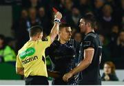 27 October 2017; Munster's Andrew Conway, centre, receives a red card from referee Nigel Owens during the Guinness PRO14 Round 7 match between Connacht and Munster at the Sportsground in Galway. Photo by Ramsey Cardy/Sportsfile