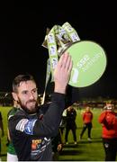 27 October 2017; Mark McNulty of Cork City lifting the cup after the SSE Airtricity League Premier Division match between Cork City and Bray Wanderers at Turners Cross, in Cork. Photo by Seb Daly/Sportsfile