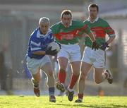 10 November 2002; Ger Molloy, Kerins O'Rahilly's, in action against Seanie O'Leary and Michael McCarthy, Kilcummin. Kerins O'Rahilly's, Tralee v Kilcummin, Kerry County Senior Football Final, Fitzgerald Stadium, Killarney, Co. Kerry. Picture credit; Brendan Moran / SPORTSFILE *EDI*