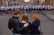 29 October 2017; Members of An Garda Síochána honour the late Adrian Tucker ahead of  the SSE Airtricity Dublin Marathon 2017 in Dublin City. 20,000 runners took to the Fitzwilliam Square start line to participate in the 38th running of the SSE Airtricity Dublin Marathon, making it the fifth largest marathon in Europe. Photo by Sam Barnes/Sportsfile