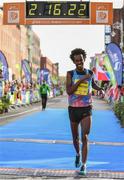29 October 2017; Alemu Gemechu of Ethiopia crosses the finish line during the SSE Airtricity Dublin Marathon 2017 at Merrion Square in Dublin City. 20,000 runners took to the Fitzwilliam Square start line to participate in the 38th running of the SSE Airtricity Dublin Marathon, making it the fifth largest marathon in Europe. Photo by Sam Barnes/Sportsfile