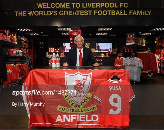 Ian Rush visits the Liverpool FC Store