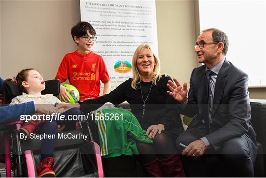 Republic of Ireland manager Martin O'Neill visits Jack & Jill Foundation