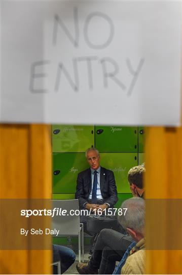Republic of Ireland Unveil New Manager Mick McCarthy