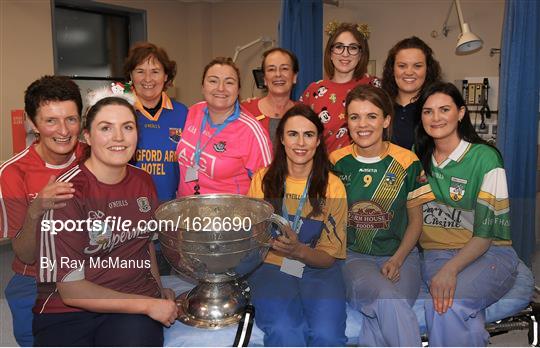 Dublin Football team visit hospitals on Christmas Day Dublin Football team visit hospitals on Christmas Day
