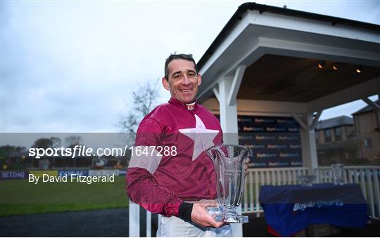 Horse Racing from Punchestown