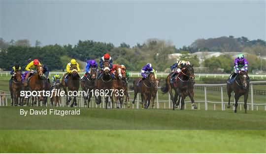 Horse Racing from Naas