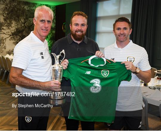 2019 Open Champion Shane Lowry visits Republic of Ireland Squad