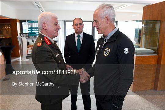 Mick McCarthy meets Irish Defence Forces team