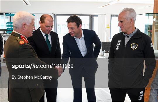 Mick McCarthy meets Irish Defence Forces team Mick McCarthy meets Irish Defence Forces team