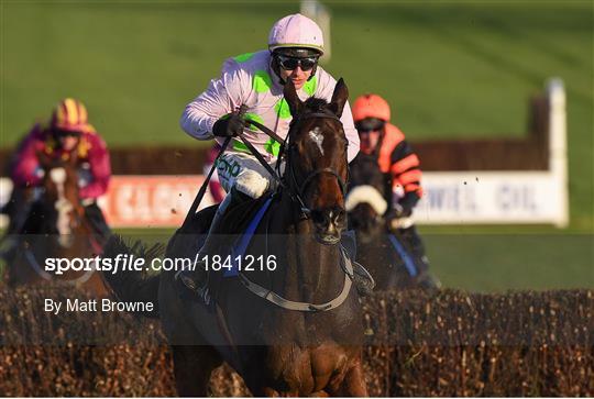 Horse Racing from Clonmel