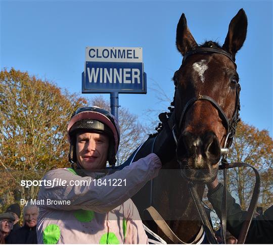 Horse Racing from Clonmel