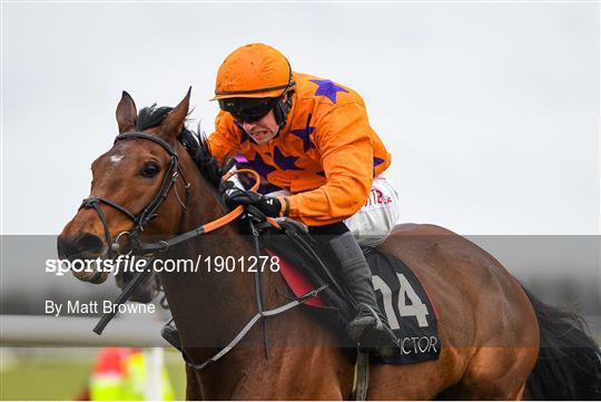 Horse Racing from Thurles