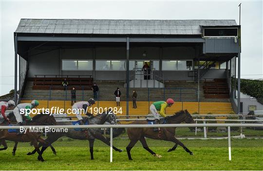 Horse Racing from Thurles