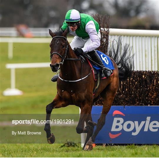 Horse Racing from Thurles