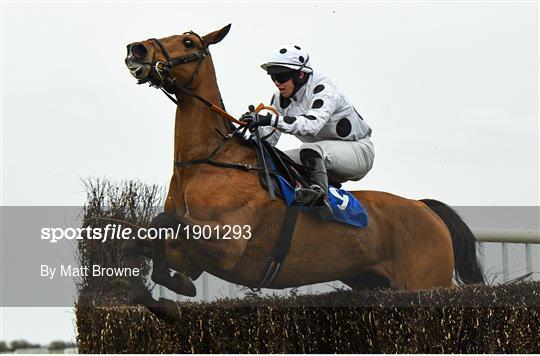 Horse Racing from Thurles