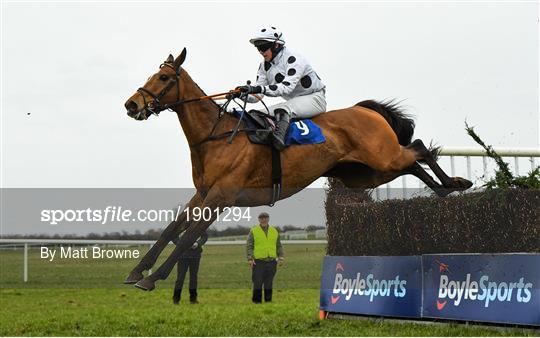 Horse Racing from Thurles