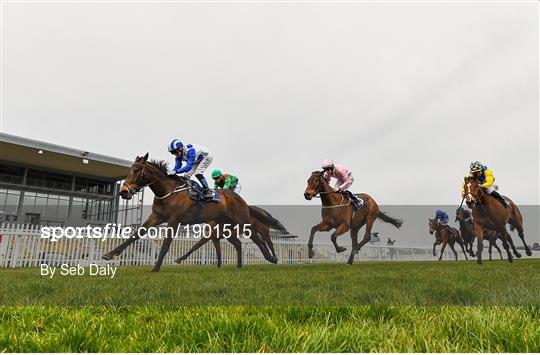 Horse Racing from Naas