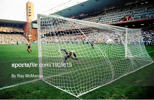 Republic of Ireland v Romania - FIFA World Cup 1990 Round of 16