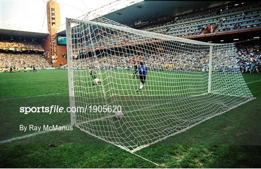 Republic of Ireland v Romania - FIFA World Cup 1990 Round of 16